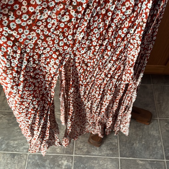 Silky V-neck maxi wrap dress - Picture 4 of 6